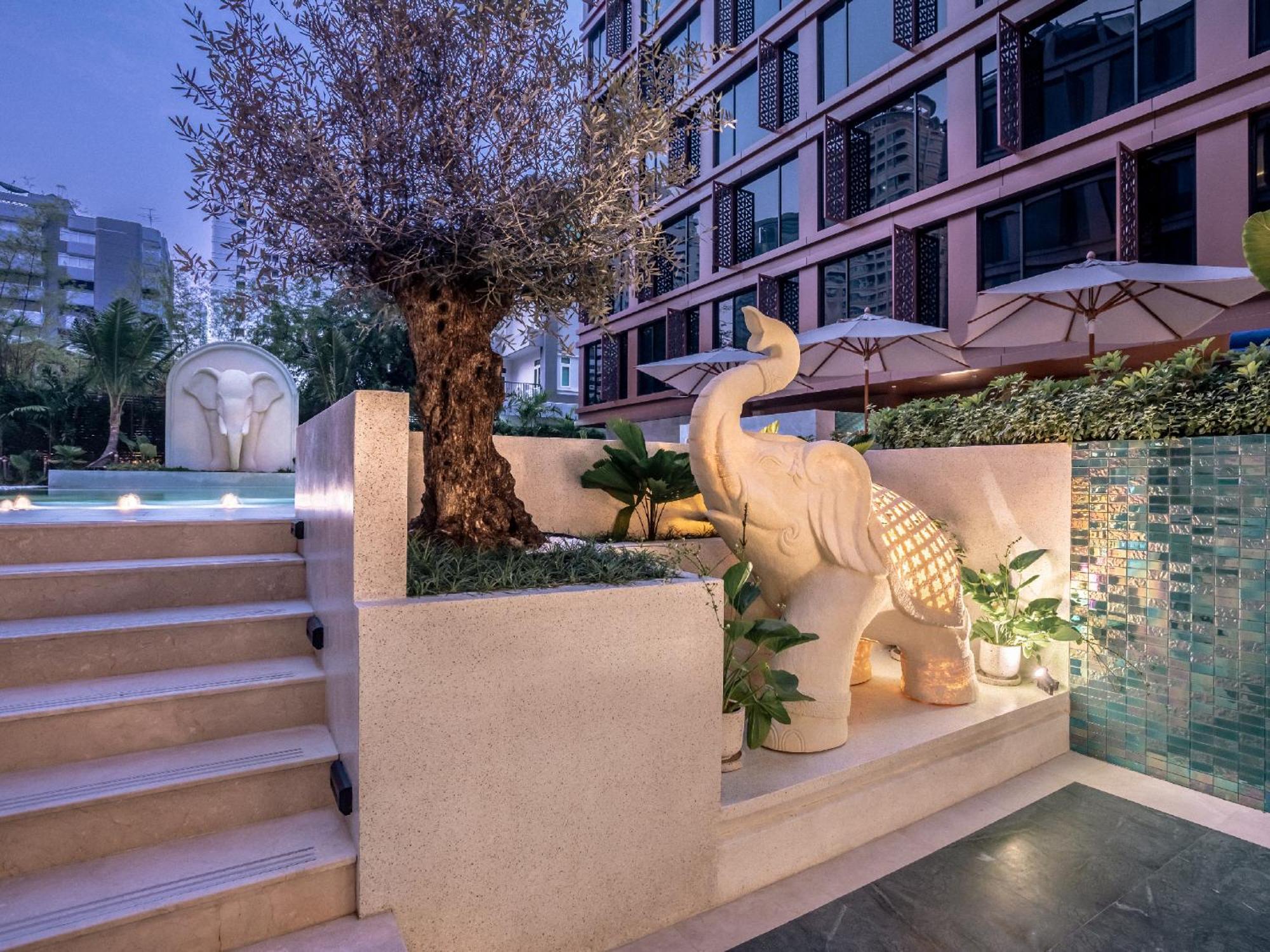 Nysa Hotel Bangkok Sukhumvit 11 Екстер'єр фото The hotel's pool