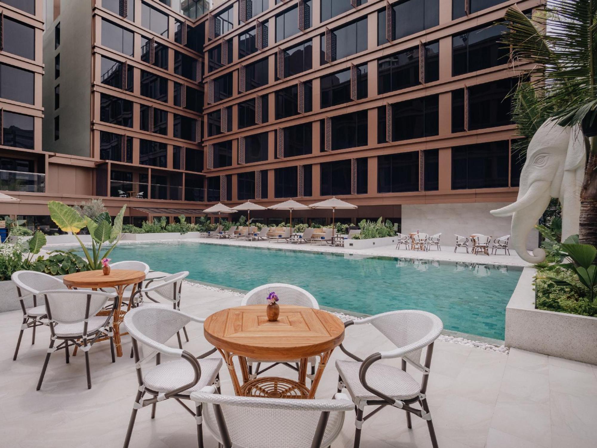Nysa Hotel Bangkok Sukhumvit 11 Екстер'єр фото The swimming pool at the hotel