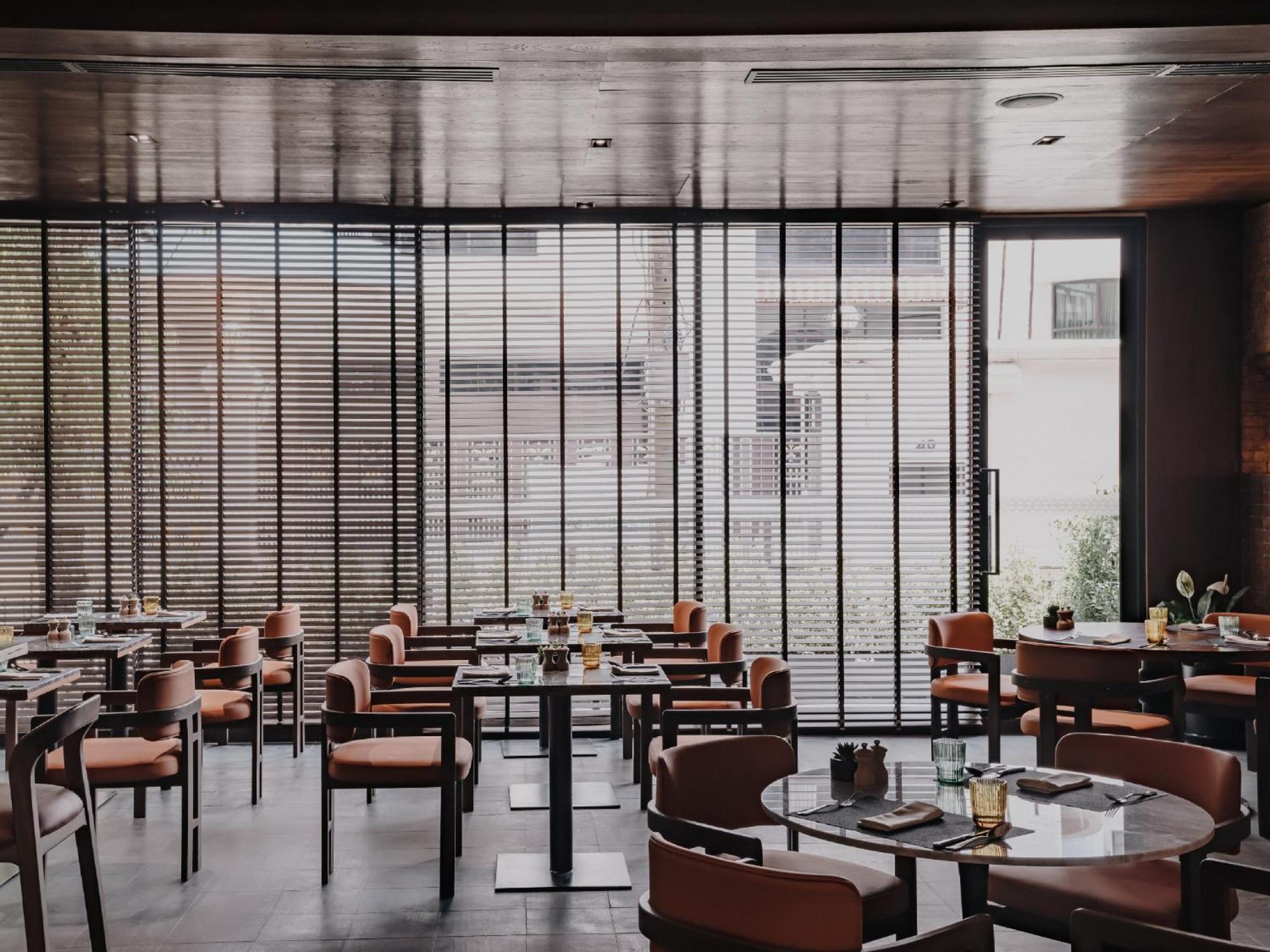 Nysa Hotel Bangkok Sukhumvit 11 Екстер'єр фото Restaurant interior