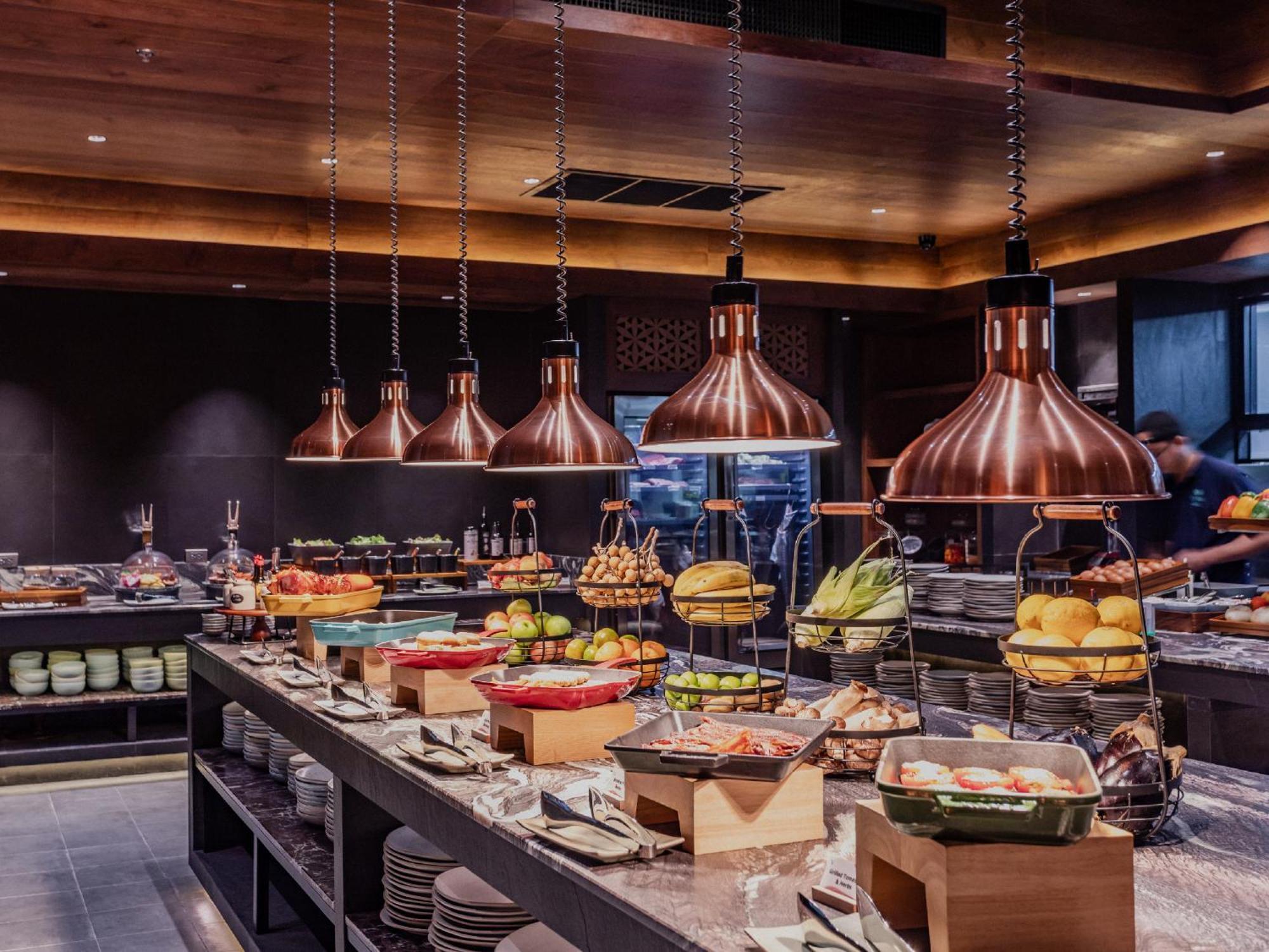 Nysa Hotel Bangkok Sukhumvit 11 Екстер'єр фото The buffet at the hotel