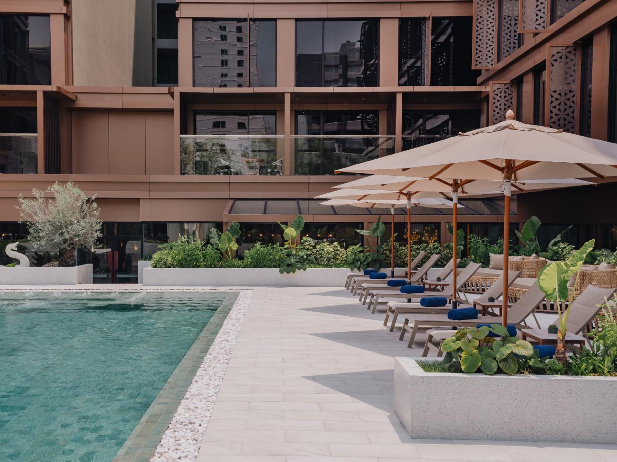 Nysa Hotel Bangkok Sukhumvit 11 Екстер'єр фото The pool at the hotel